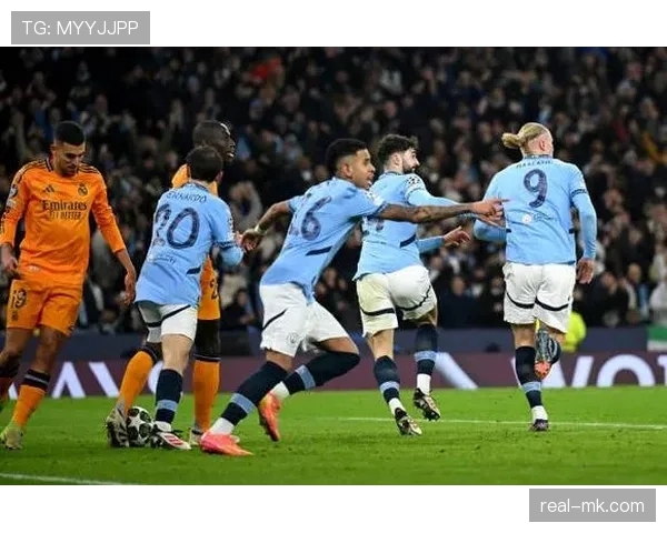 科瓦契奇闪耀赛场，关键助攻助球队取胜