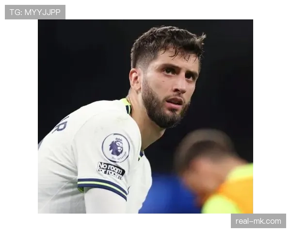 本坦库尔传球惊艳,球队状态回升引期待 本坦库尔传球惊艳,球队状态回升引期待