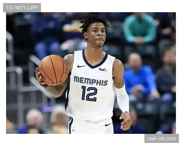 贾·莫兰特赛场外的豪车比普通人一辈子挣得还多，想象他开着回家那画面…